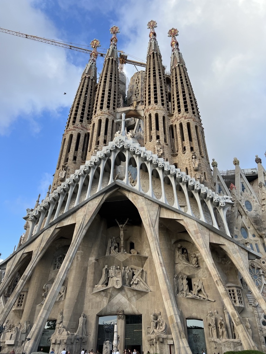 Passion Facade with angular stone sculptures